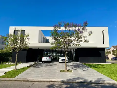 Av de la Riviera. El Yacht. Nordelta 500