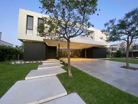 Casa en Venta de 5 dormitorios