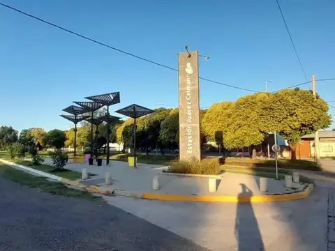 Av. La Tradicion & Blvd. 18 de Julio 100