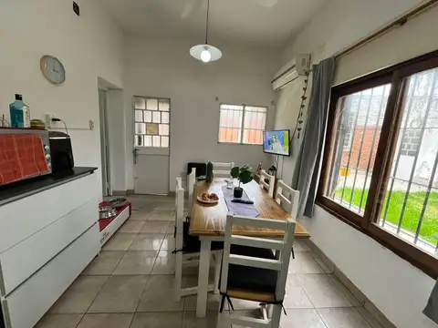 Casa 4 ambientes con 1 baño