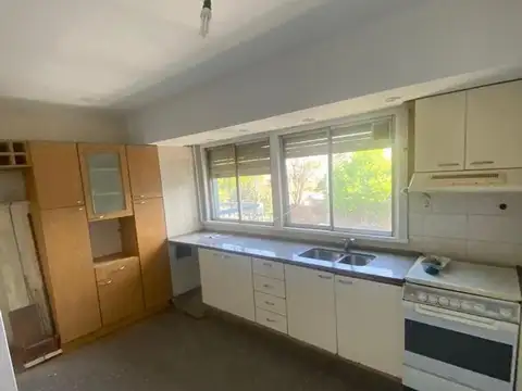 Departamento 4 ambientes con 2 baños