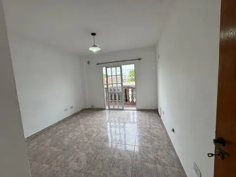 Departamento en Alquiler en Bella Vista, $ 590.000