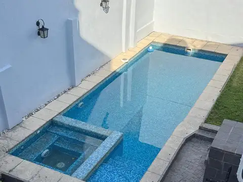 Casa en Venta en Munro, USD 320.000