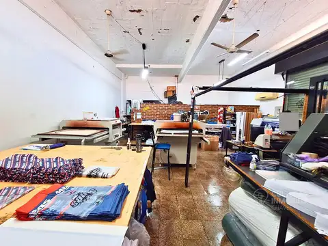 Local en Venta en Isidro Casanova, USD 50.000