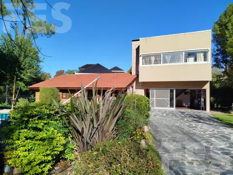 Av Soberia Nacional ( ex 21 ), Country Club El Paraiso, pol 276 al 500