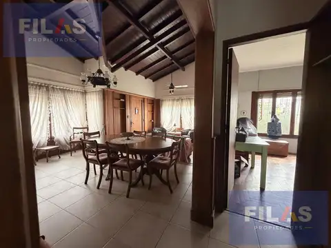 Casa 4 ambientes con 3 baños