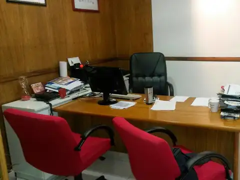 Oficina en Venta con 1 cochera