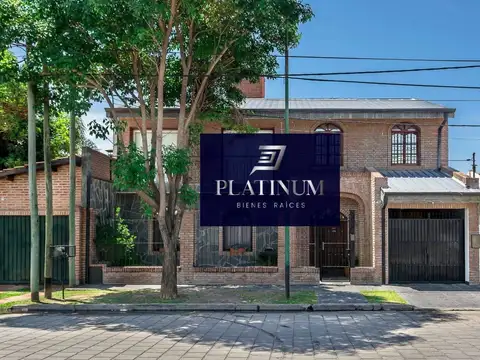 Casa en Venta en Grand Bourg de 4 dormitorios c/ cochera
