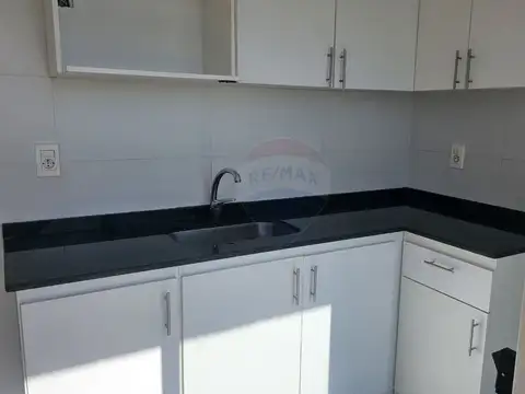 VENTA APARTAMENTO 1 DORM. TRES CRUCES CON RENTA.