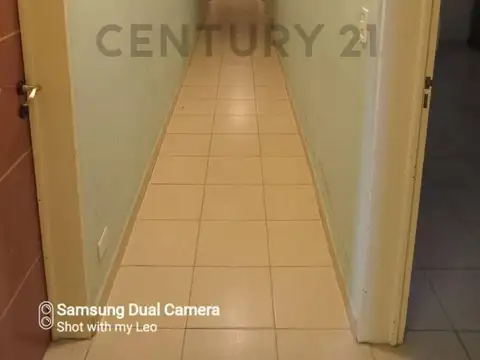 Oficina 5 ambientes con 2 baños