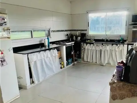 Casa 5 ambientes con 1 baño