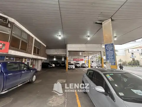 Venta Alquiler Inmueble Esquina ideal Estacionamiento, Agencia Autos, Banco,Edificio, Quilmes centro