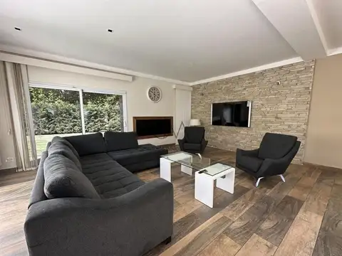 Casa en Alquiler Temporal de 4 dormitorios