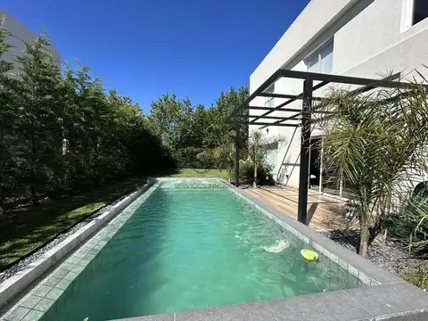 Casa en alquiler temporario en Barrio Rumenco