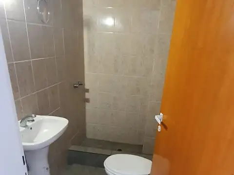 Departamento en Alquiler en Isidro Casanova, $ 350.000