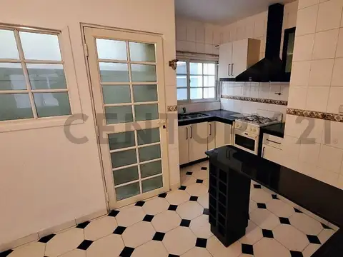 Venta Semipiso 3 Ambientes Almagro Reciclado Baños + Baño servicio. Apto crédito