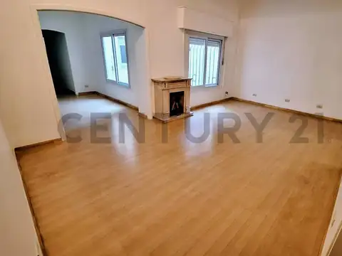 Avenida Rivadavia 4300, Piso 1 B