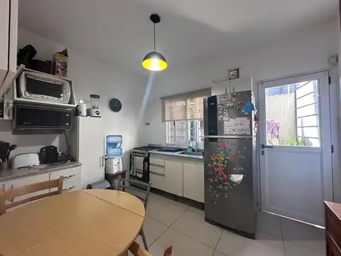 Casa 3 ambientes con 2 baños