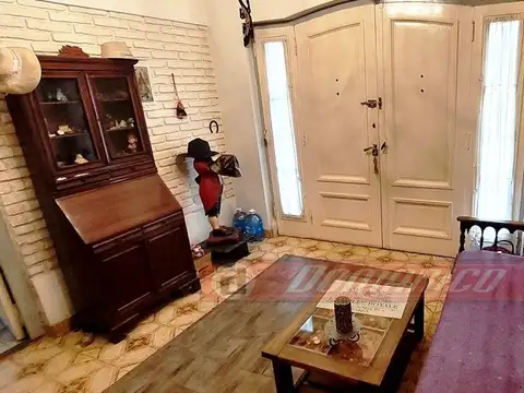 Casa en Venta en Castelar, USD 200.000