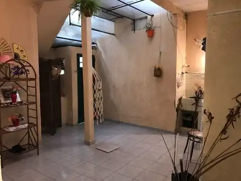 Depto Tipo Casa en Venta en Lanus Este, USD 63.000