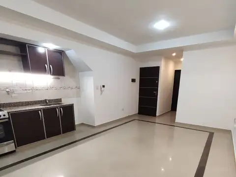 Depto Tipo Casa en Alquiler de 2 ambientes