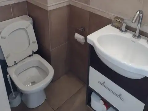 Depto Tipo Casa 4 ambientes con 5 baños