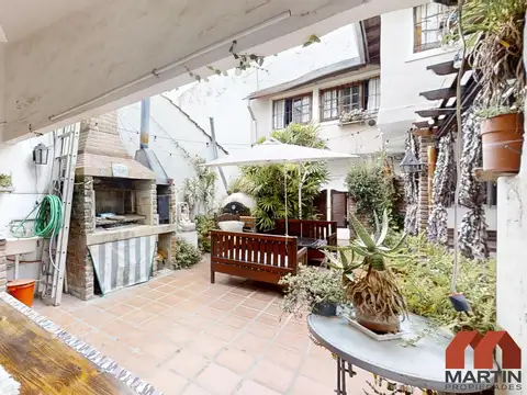 Casa 5 ambientes con 2 baños