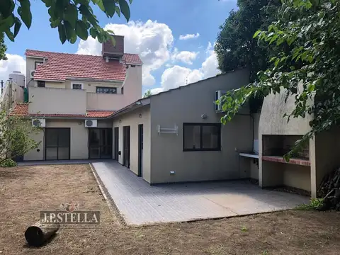 Depto Tipo Casa 4 ambientes con 2 baños