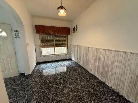 Depto Tipo Casa en Venta en Lanus Oeste, USD 67.000