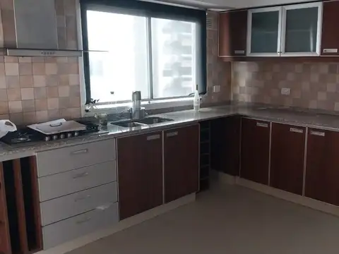 Departamento en Alquiler de 5 ambientes