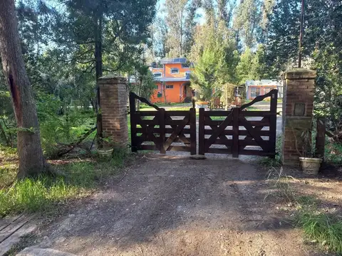 Los Indios 12 e/ Santa Ana y Santa Paula