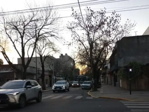 Local en Alquiler en Monte Castro, $ 700.000