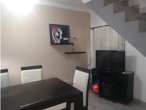 Depto Tipo Casa en Venta con 1 cocheras