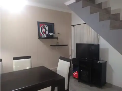 Depto Tipo Casa en Venta en Lomas de Zamora, USD 80.000