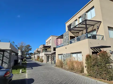Green Village 100