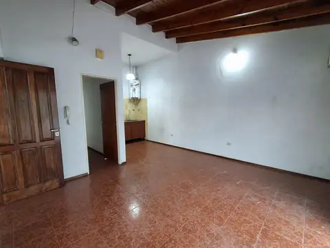Departamento en Alquiler en Villa Luzuriaga, $ 850.000