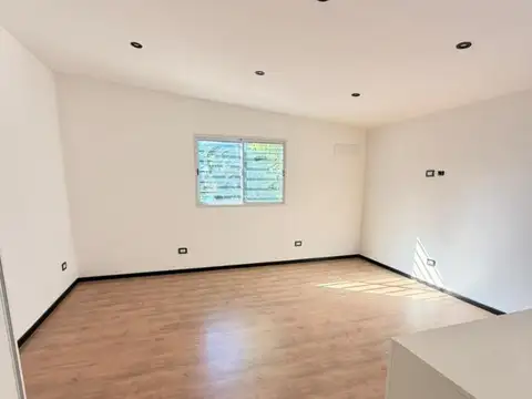 Depto Tipo Casa en Venta en Ituzaingó Sur, USD 65.000