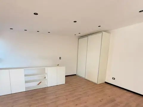 Depto Tipo Casa en Venta con 1 cocheras