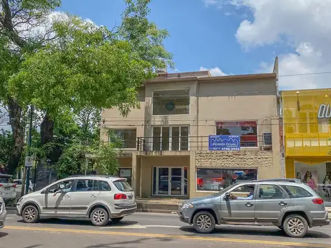 Moderno local doble altura en Acassuso