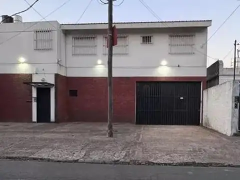 OPORTUNIDAD VENTA GALPON DEPOSITO CON OFICINAS EN CASTELAR