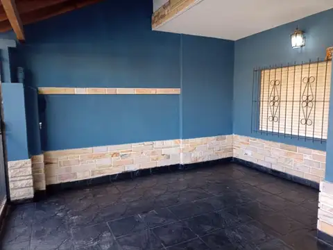 Casa en Venta en Moron Sur, USD 105.000