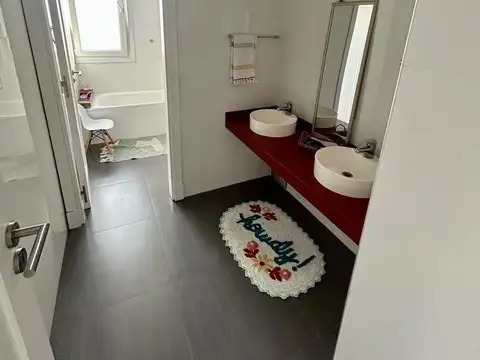 Casa en Venta en Pilar del Este - Los Jazmines, USD 530.000
