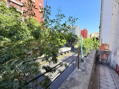 Avenida Almirante Brown 900