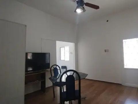Depto Tipo Casa 2 ambientes con 1 baño