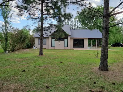 CASA EN VENTA 3 DORMITORIOS SCUBA FIELDS