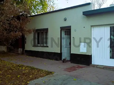 se vende o permuta casa en Dorrego