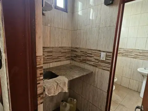 Galpon en Venta 38  mts Fondo