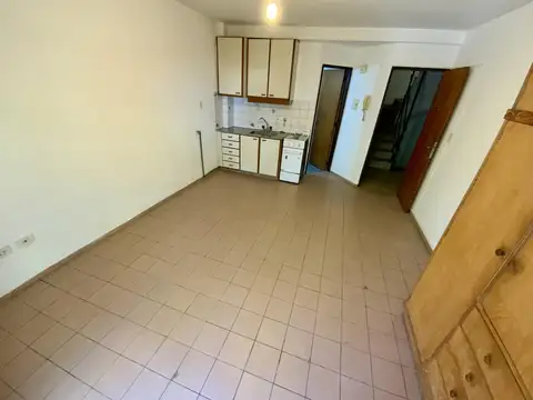 Departamento en Alquiler en Republica De La Sexta, $ 280.000