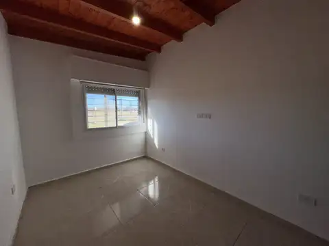Casa Nueva con Piscina, Quincho y Sotano - Ibarlucea