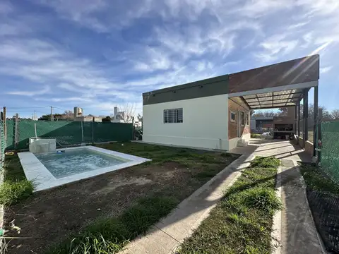 Casa Nueva con Piscina, Quincho y Sotano - Ibarlucea